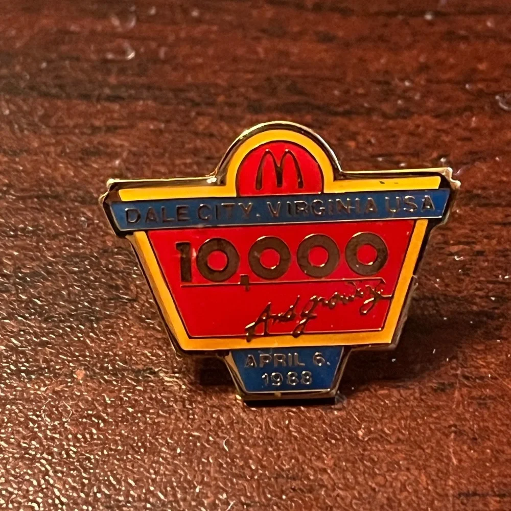 McDonald’s 1986 Dale City, Virginia 10,000 Customers Employee Lapel Hat‎ Pin